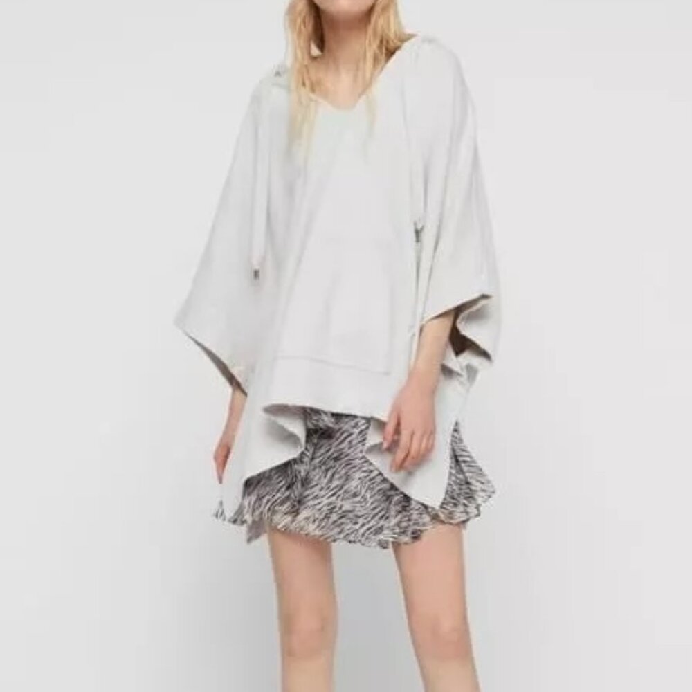 Elegant Light Gray Women's Cape